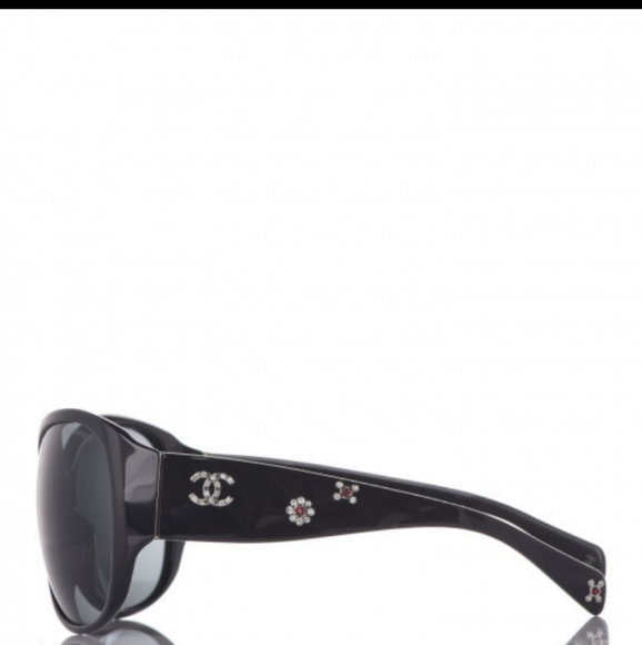 Authentic Chanel crystal sunglasses. - Picture 2 of 16